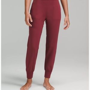 Lululemon align crop maroon size 0 never worn just didn’t take back